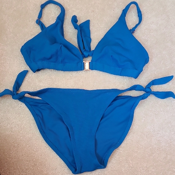 Colorful Bikini Set Collection - Picture 4 of 9